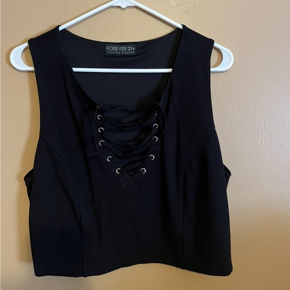 Forever 21 Black Lace-Up Plus Size Women's Crop Top - Picture 2 of 4